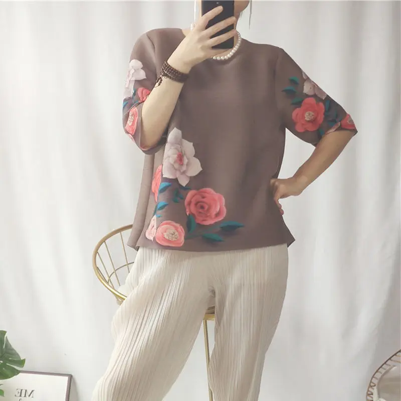 

T shirt Vintage flower printing pleated blouse 2023 summer new fashion round neck seven-point sleeve loose large size T-shirt