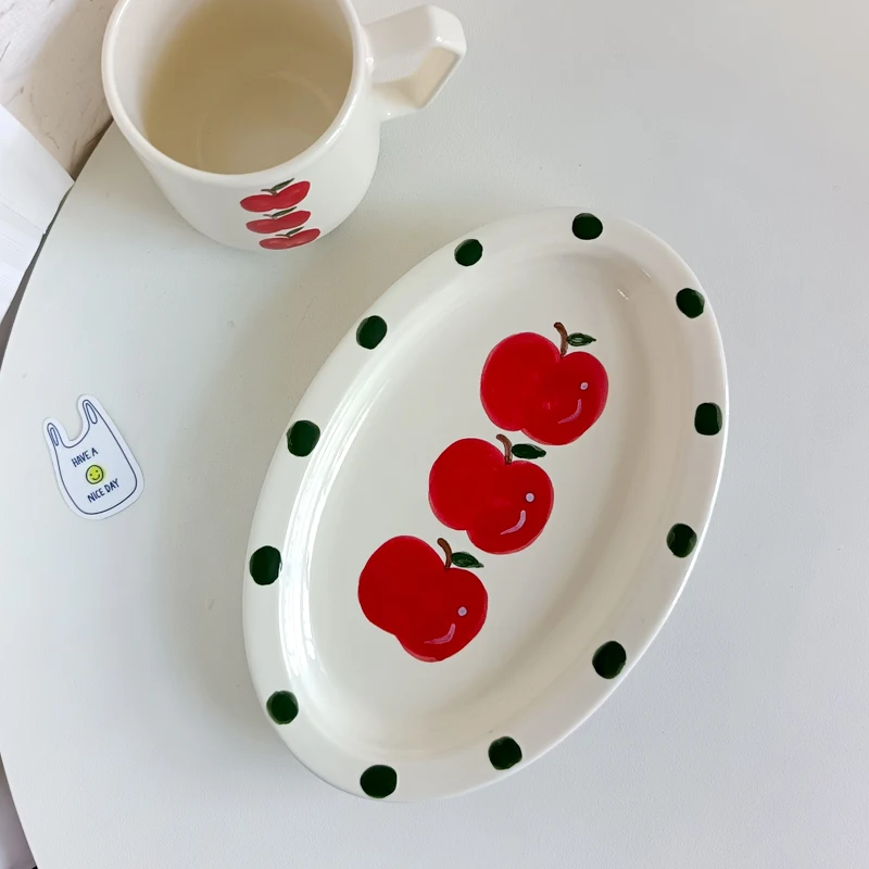 Vajilla de cerámica con diseño de manzana, platos ovalados para aperitivos y desayuno, tazas de café diarias de alta calidad, pintura a mano Ins
