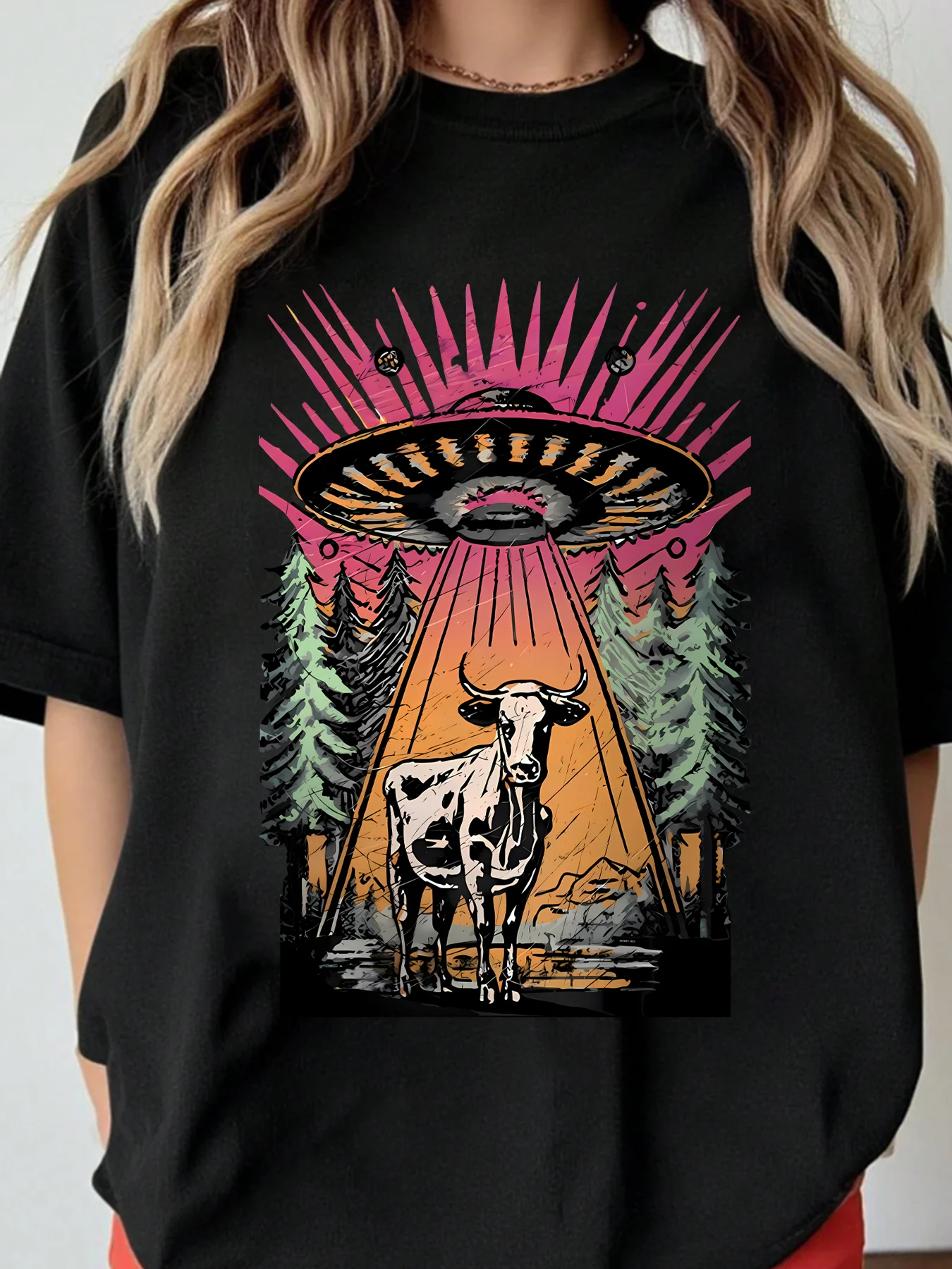 

Cow and spaceship Plus size women's round neck short sleeve T-shirt with elastic half sleeves and trendy prints