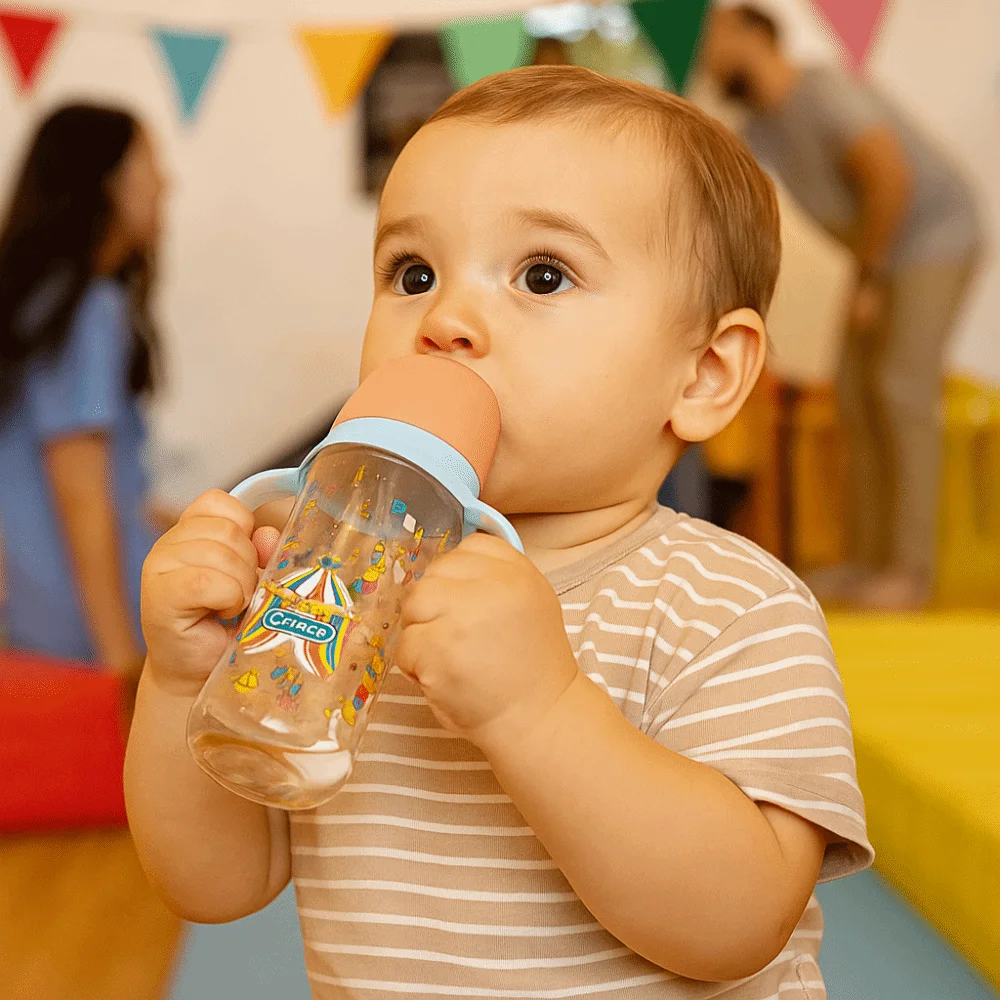 Cartoon Baby Milk Bottle Animal Pattern Transparent Baby Feeding Bottle with Handle 330ml Baby Drinking Cup Baby Feeding