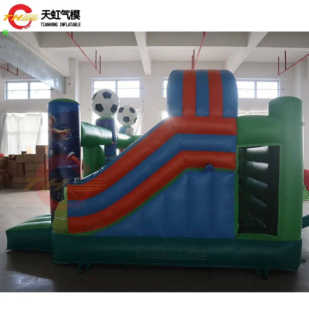 Buttafuori gonfiabili a tema calcio per bambini Divertimento all'aria aperta con ventilatore Casa da salto gonfiabile commerciale con castello gonfiabile