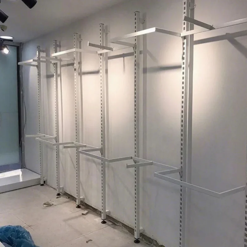 

Современная стальная вешалка для одежды на заказ, металлическая стойка для одежды, индивидуальный дизайн