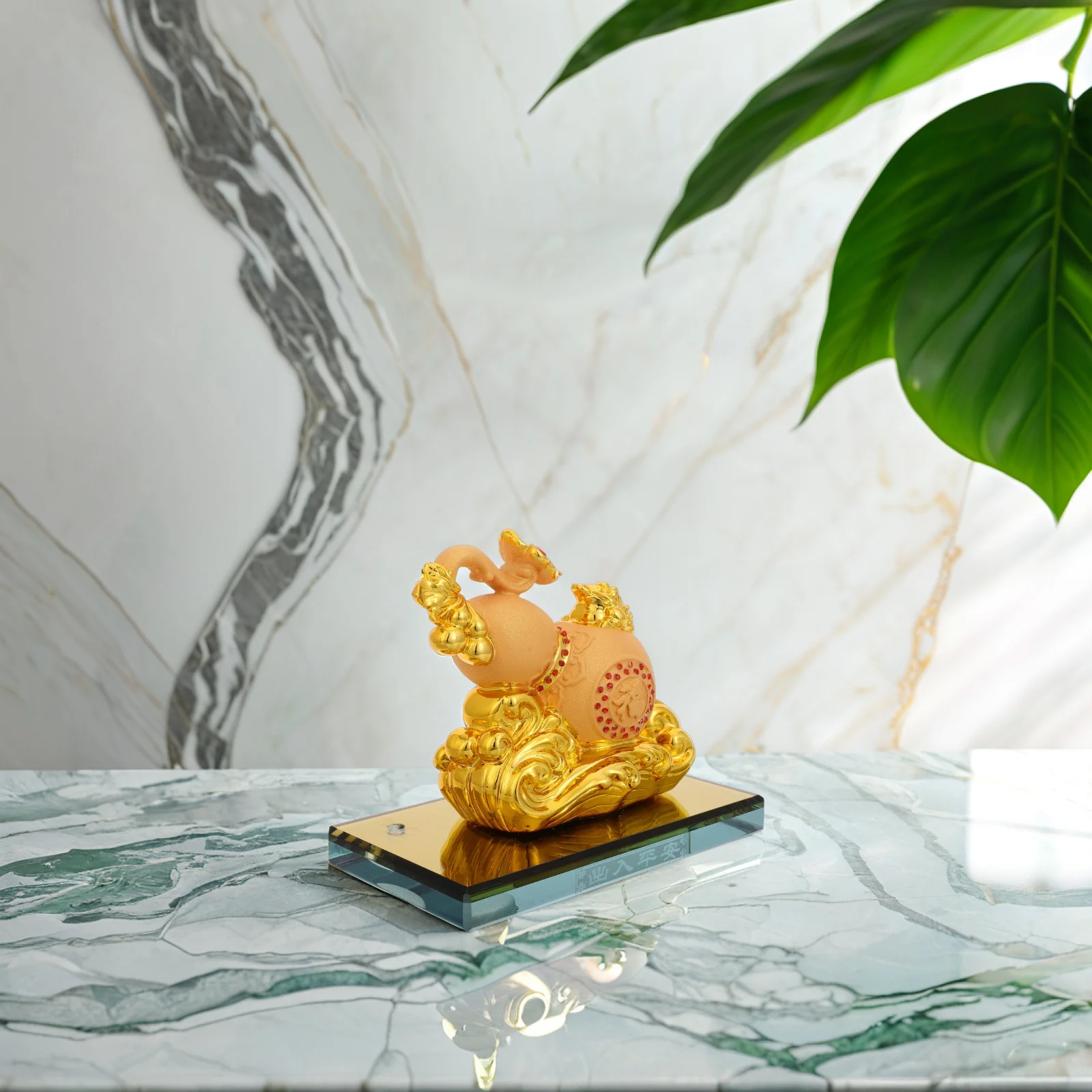 

Golden Gourd Car Air Freshener Ornament Decorative Piece for Safe Driving Home Desk Vintage Sculpture Car Decor