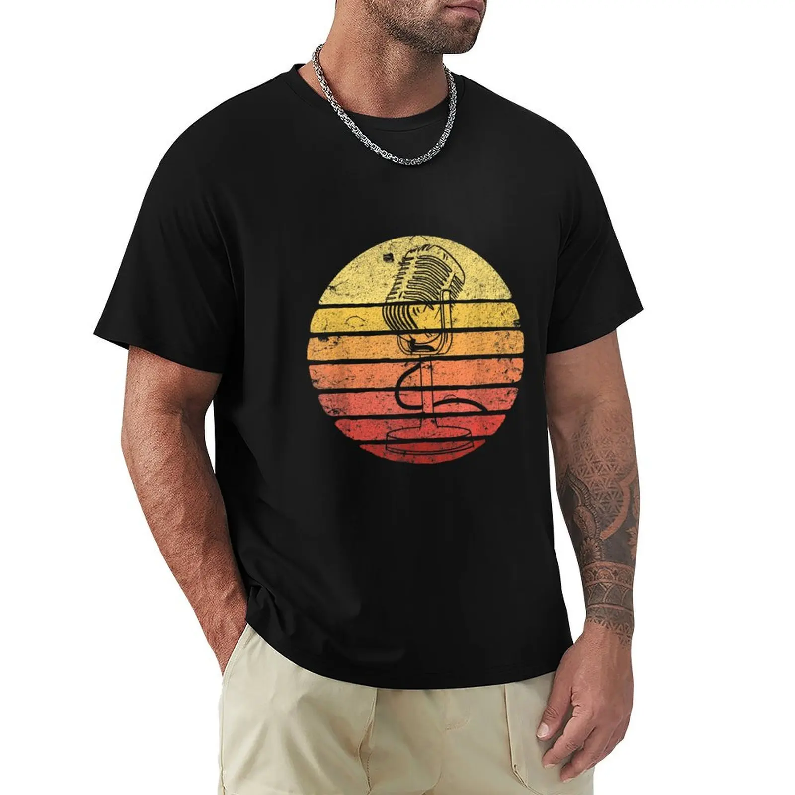 Podcast Vintage Microphone Retro Sunset Podcaster T-Shirt Basic Plain Short Sleeve Crew Neck Tee