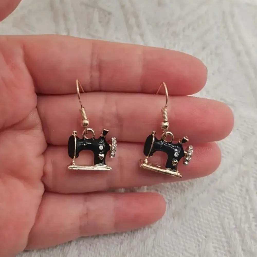 Exaggerated Vintage Sewing Machine Earrings Multi-color Exquisite Drip Oil Earrings Creative Enamel Alloy Earrings Daily