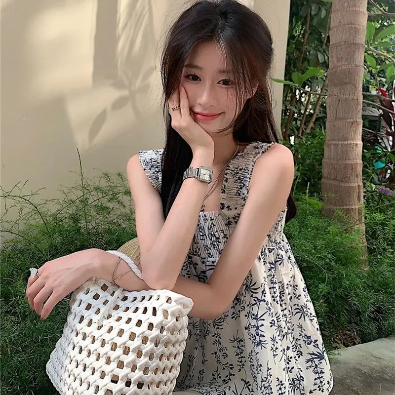 Chic Women Sleeveless Camis Tops Summer Clothes 2024 New Korean Popular Style Female Loose Casual Floral Print White Tops