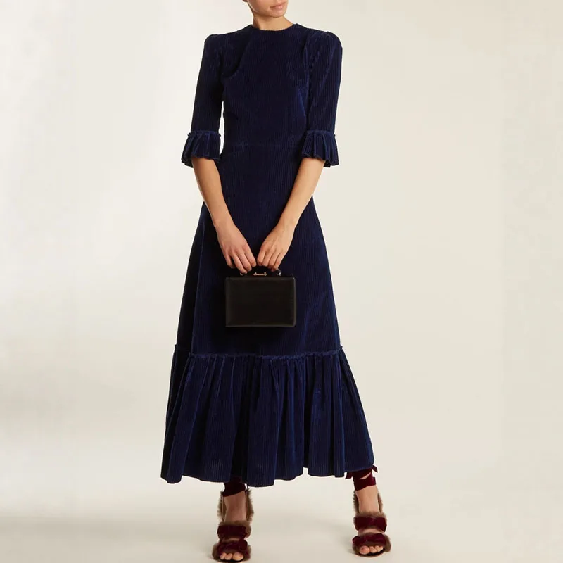 เดรสผ้าลูกฟูกทรงเอ สไตล์ลำลองสำหรับฤดูใบไม้ผลิและฤดูใบไม้ร่วง ดีไซน์เรียบหรู คอทรงโอ จับจีบ แขนทรงปีกผีเสื้อ ทรงโบฮีเมียน ยาว