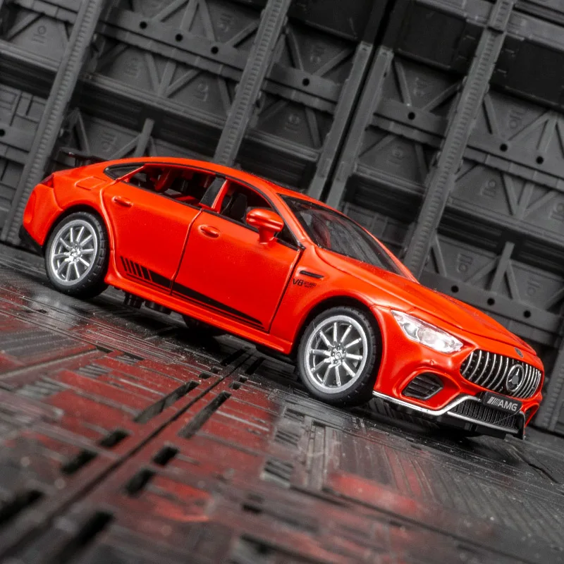 Colección de adornos de modelo de coche de aleación Mercedes GT63 1:32, puertas y capó de motor, el maletero se puede abrir para juguetes para niños