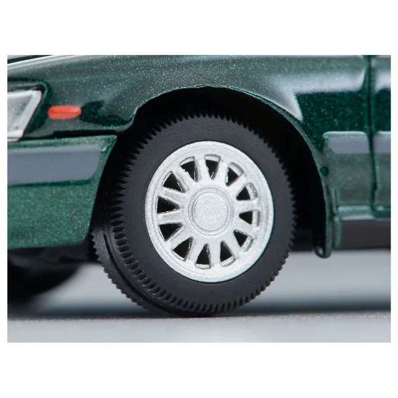 TAKARA TOMY TOMYTEC 1/64 TLV-N238c Nissan Laurel Green Crown Alloy Toy Motor Diecast Metal Model Gifts