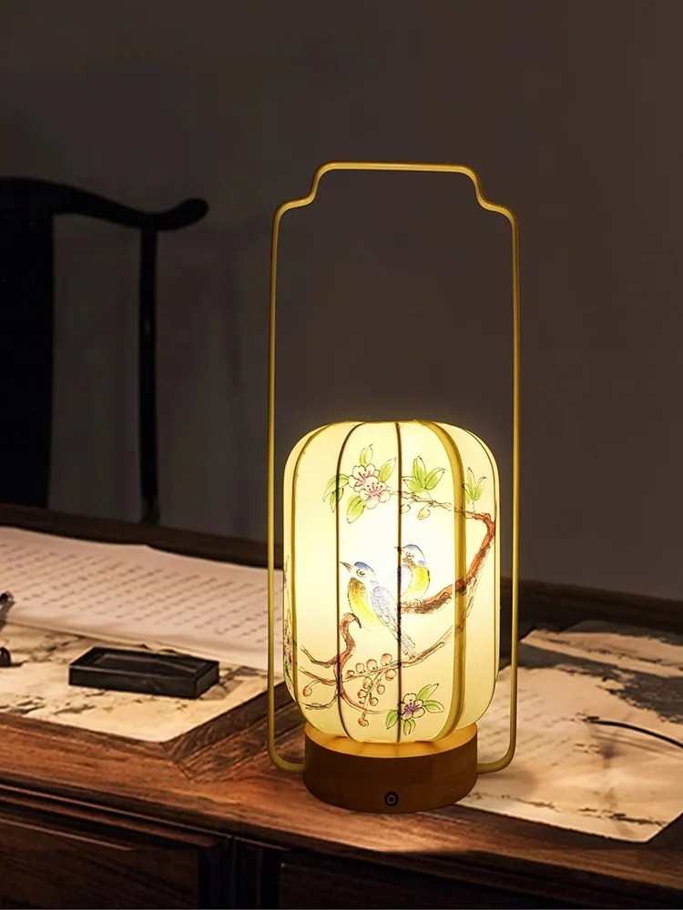 

Chinese retro table lamp, Zen tea room, study bedroom, bedside lamp, hand-painted fabric, national style atmosphere decorative p