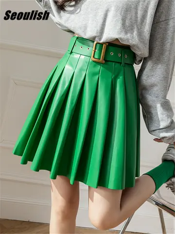 Seoulish Green Faux PU 가죽 Pleated 여성 스커트와 벨트 2022 새로운 하이 웨스트 섹시한 미니 스커트 여성 가을 ​​겨울