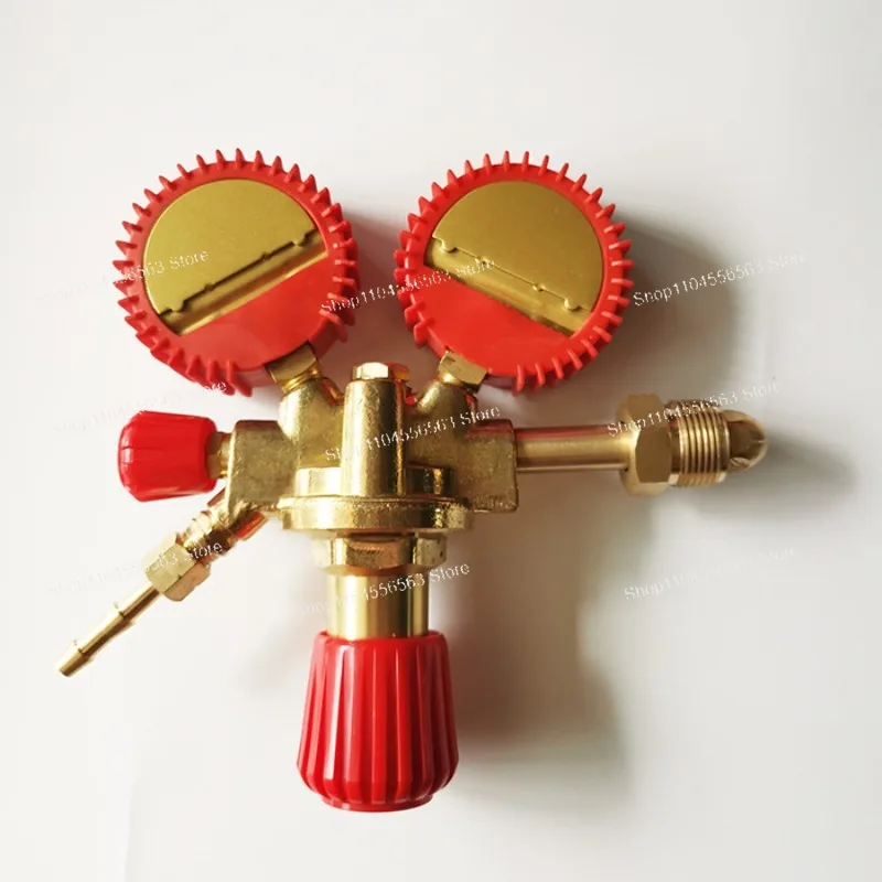 Italian-Style Acetylene & Propane Regulator – Precision Pressure Reducer for Industrial Welding & Cutting