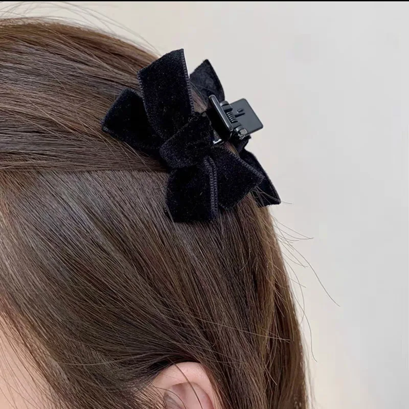 2pcs Black Bow Small Grab Hair Clips Women's Autumn Winter Vintage Velvet Bangle HairClip Style Princess Hair Clip Headwear