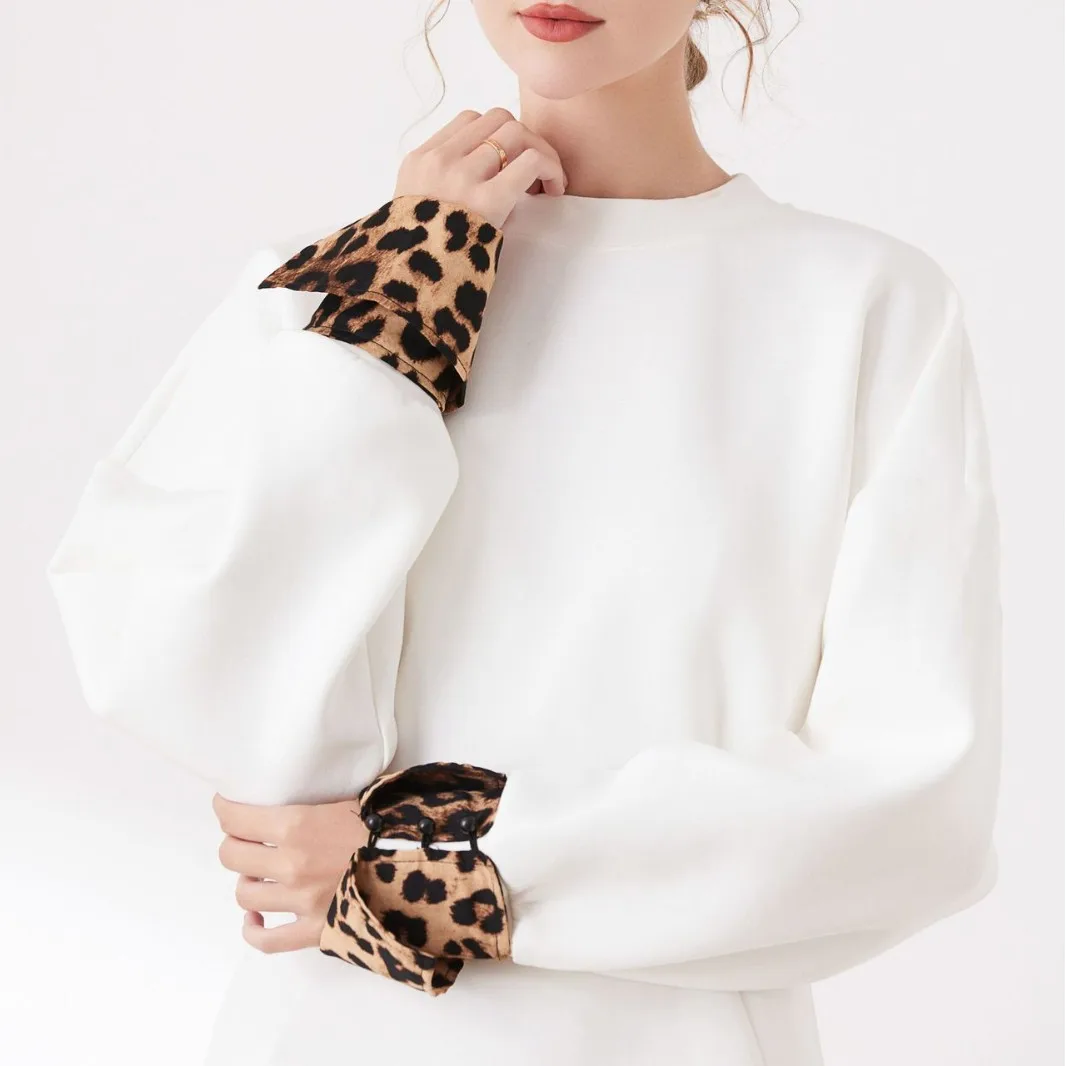 

2025 The New Hot-selling Personality Fashionable Leopard Pattern Fake Sleeves Advanced Sense Simplicity Decorative Fake Cuffs