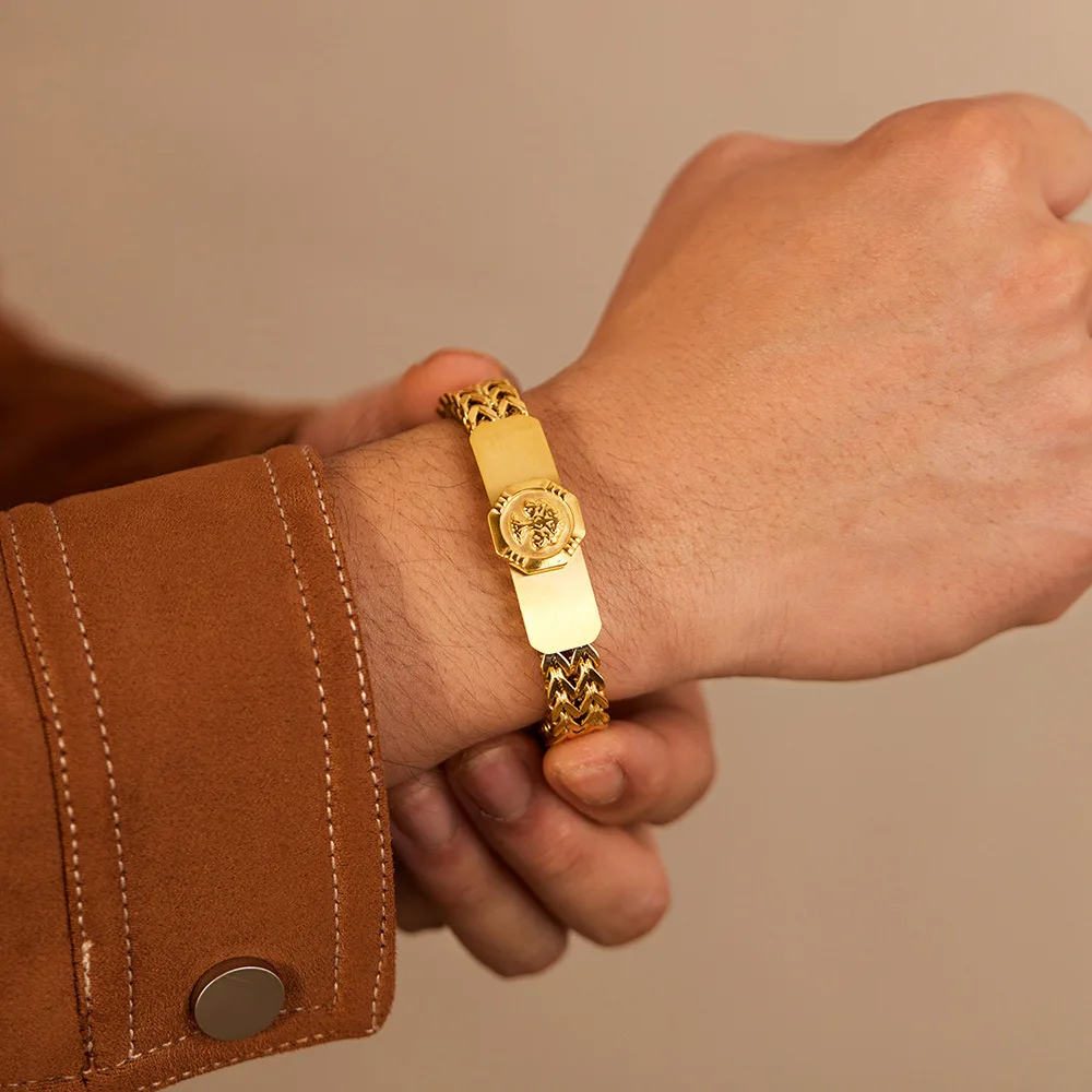 

Cross-border European and American personalized trend retro fashion stainless steel gold-plated Life Tree bracelet for men