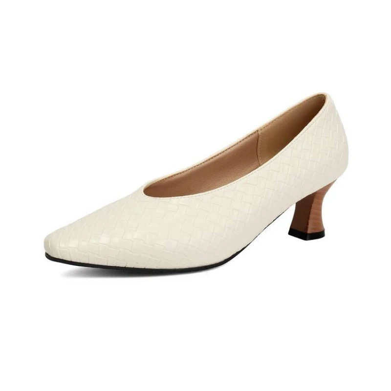 

Big size women's pumps and heels Ladies' party shoes Light Weight Square toes womens shoes with design simple and elegant