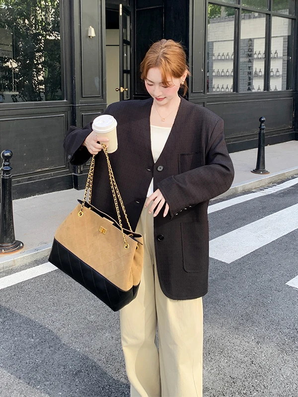 

Элегантный черный пиджак с V-образным вырезом для женщин, весна-осень 2025, новая коллекция, легкий, роскошный, эффектный, укороченный жакет