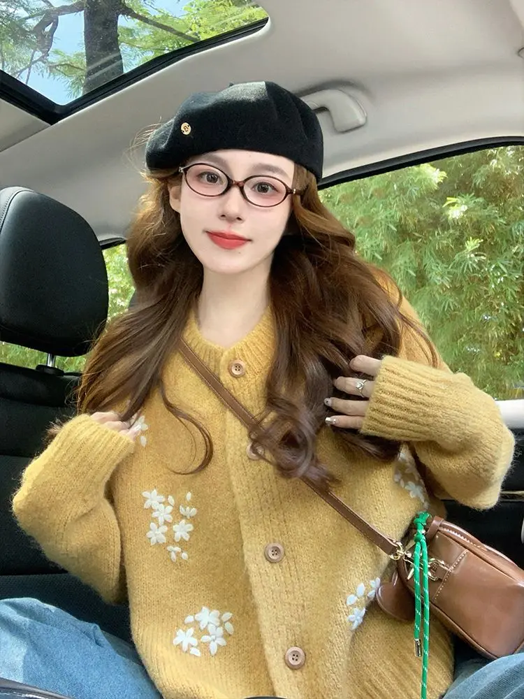 

Flower Embroidery Knitted Sweater Cardigan Women Autumn Winter New Gentle Style Sweet Soft Glutinous Design Long-Sleeved Top