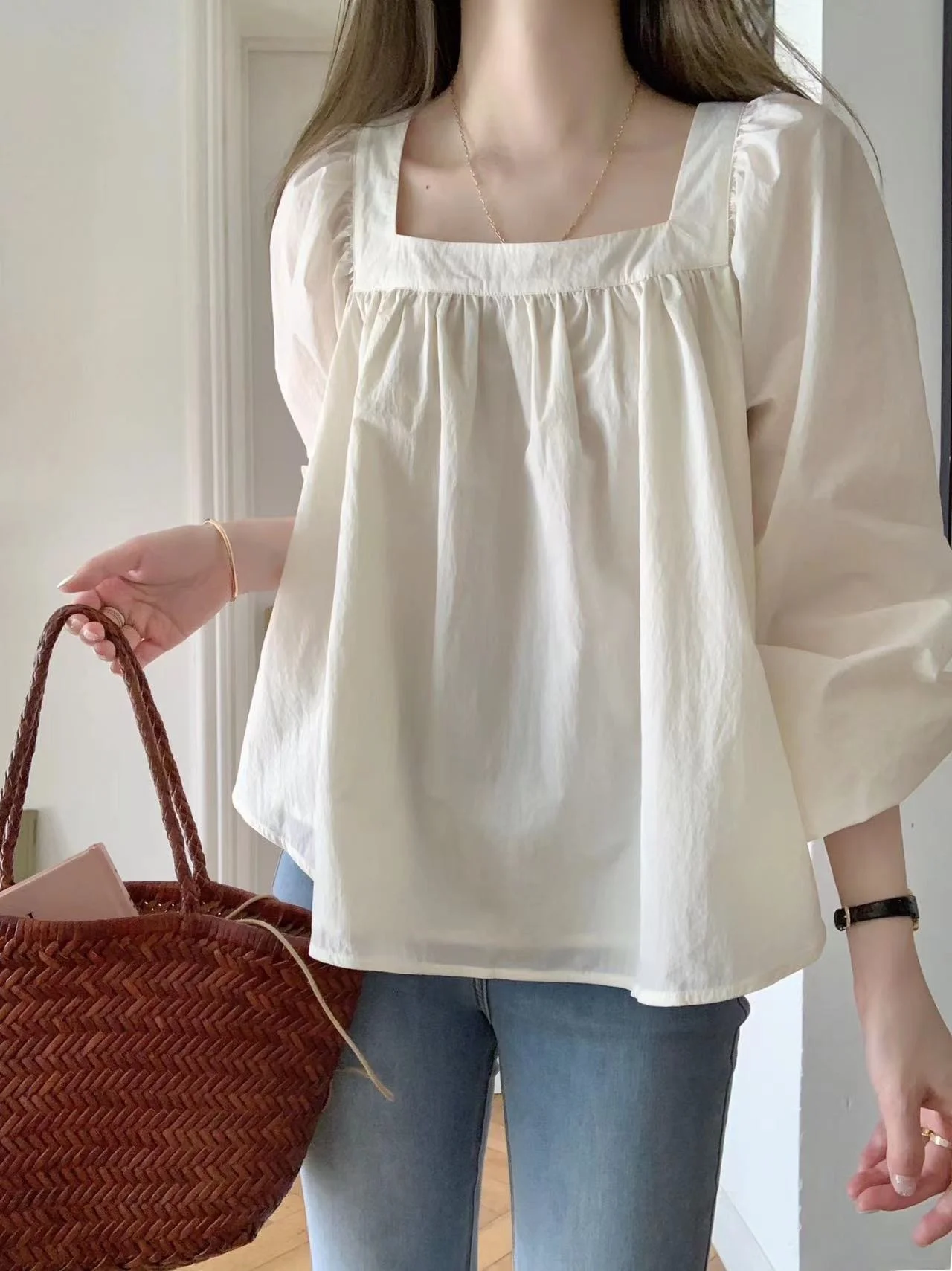 

Ele White Long Sve Bubble Sve irt Women's Spring Faion Square Collar Design Unique Doll irt Top Korean Sle