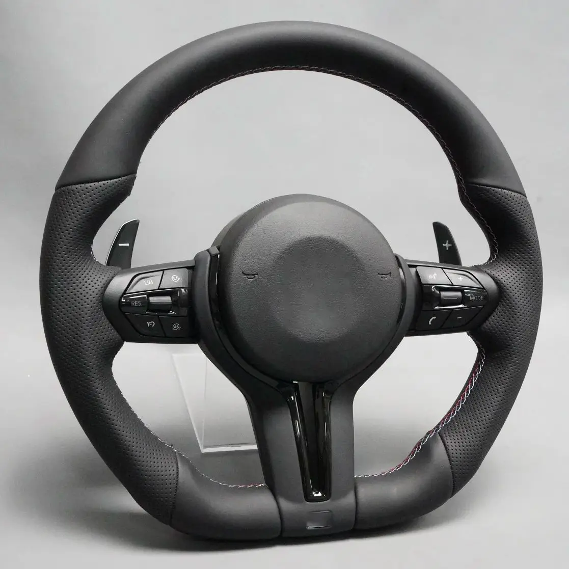 BMW用フラットボトムレザーステアリングホイール（F01、F10、F11、F15、F16、F20、F21、F22、F30、F31、F32、F33、F36、F82、M3、M4、Mスポーツ対応）