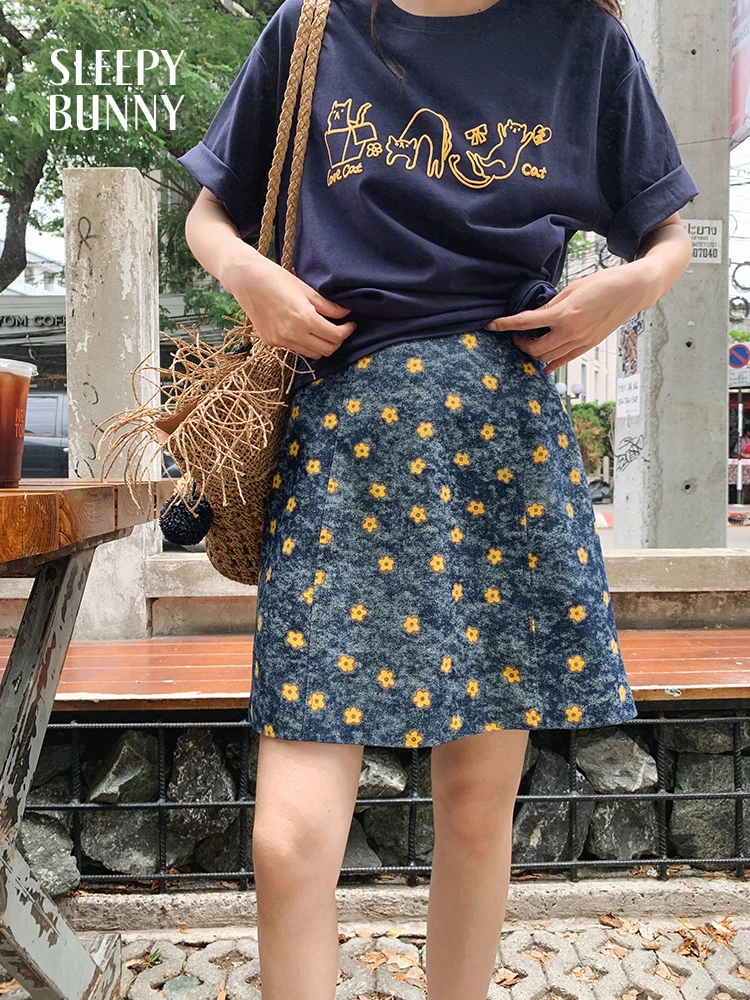 Blue Floral A-Line Mini Skirt Women Summer High Waist Casual Slim Fit Short Skirt Petite Friendly Retro Style Versatile Outfit