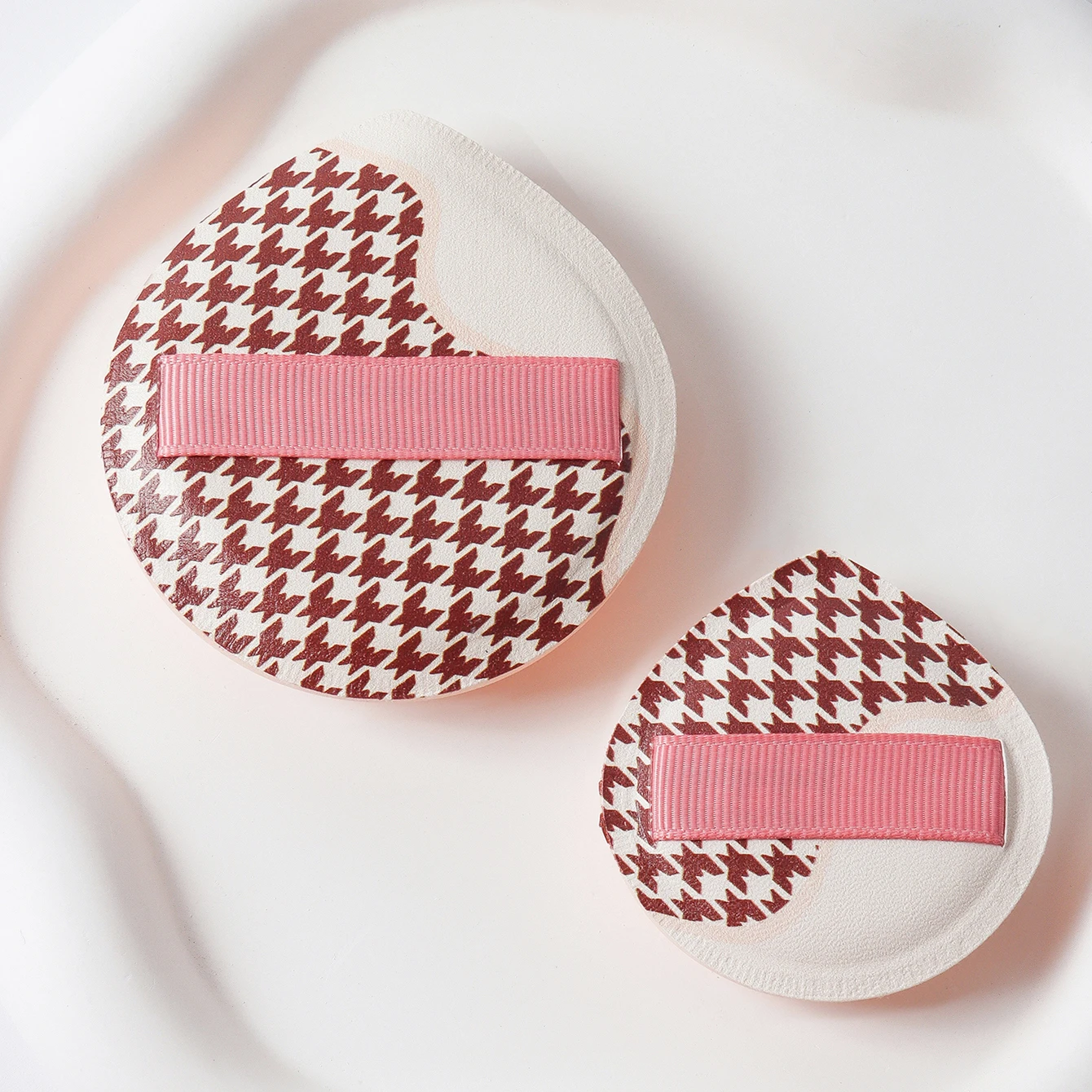 Cloud Puff 2/3 Stück, zum Auftragen von Make-up durch Drücken oder Klopfen, macht das Make-up leicht und atmungsaktiv für einen natürlichen Look, geeignet. – Detail 12