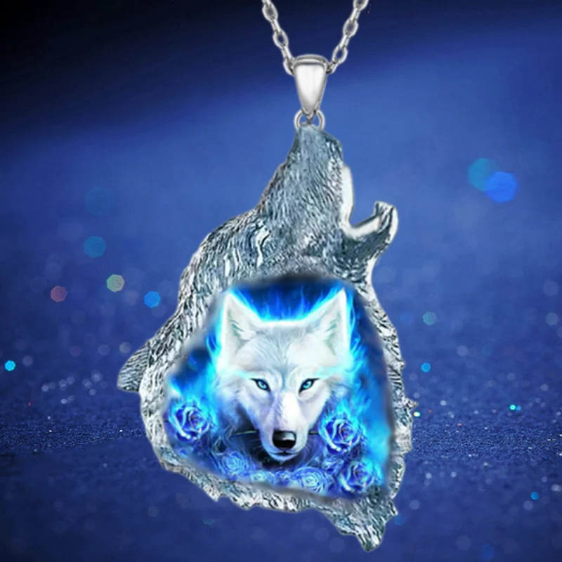 Exquisite Fashion Neutral Pendant Necklace Trend Wild Animal White Wolf King Pendant Necklace Jewelry Party Anniversary Gift