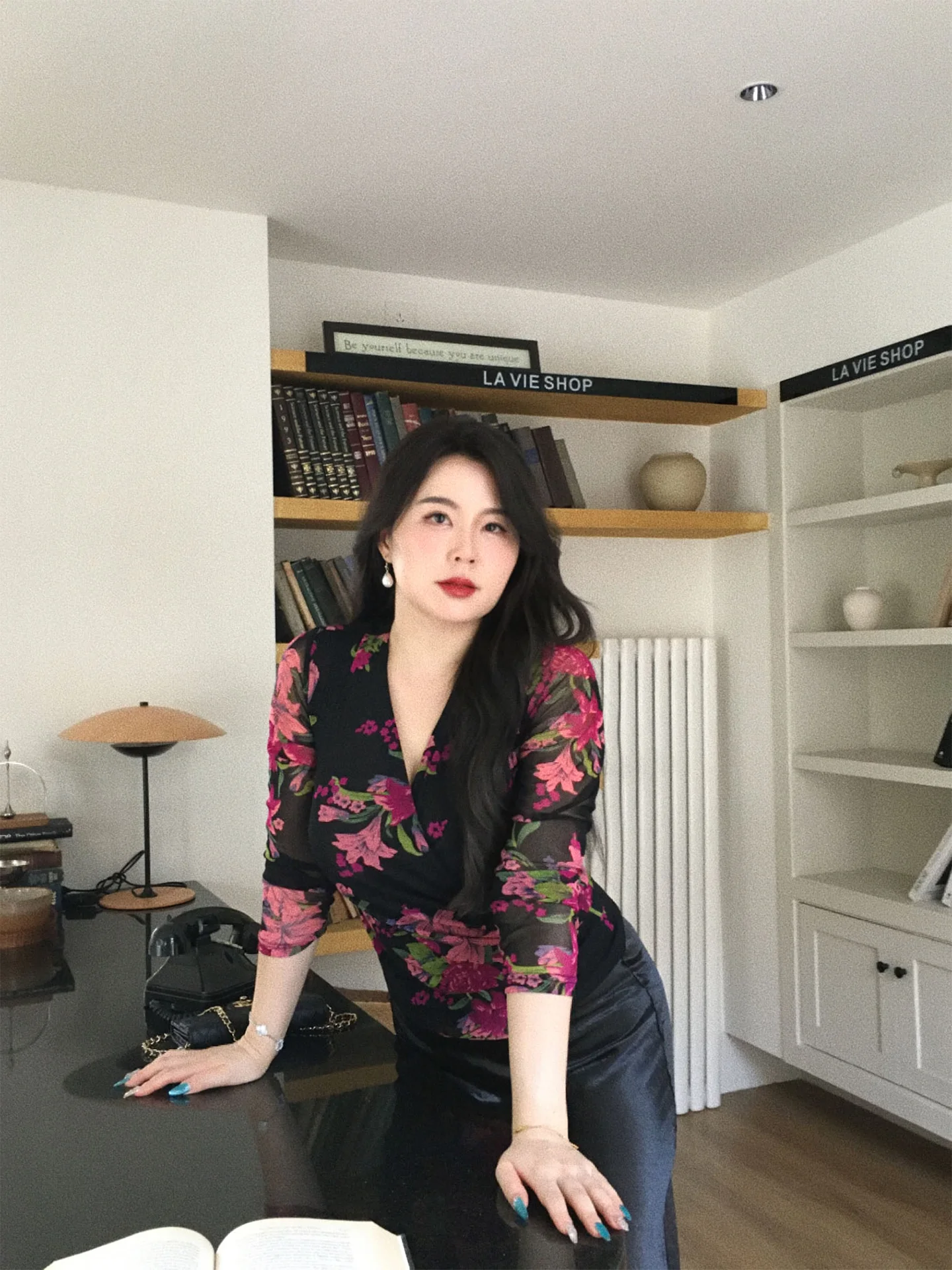 

Bla Print Me irt Pleated Waist Inward Micro Fat 2025 Autumn New Sle Sweet Sle Loose Fit Breathable Long Sve Wome...