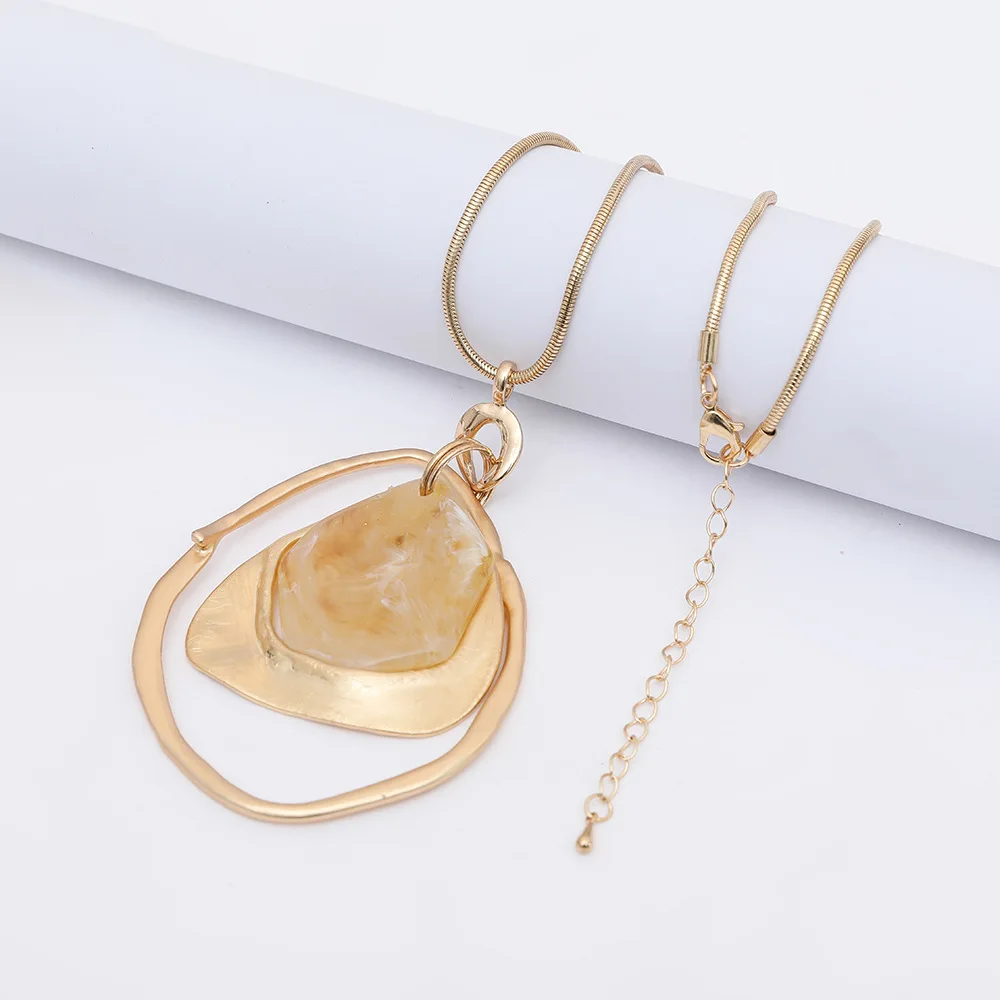 Fashion Resin Geometric High-grade Long Jewelry Necklace Women\'s Winter Sweater Chain Wholesale
