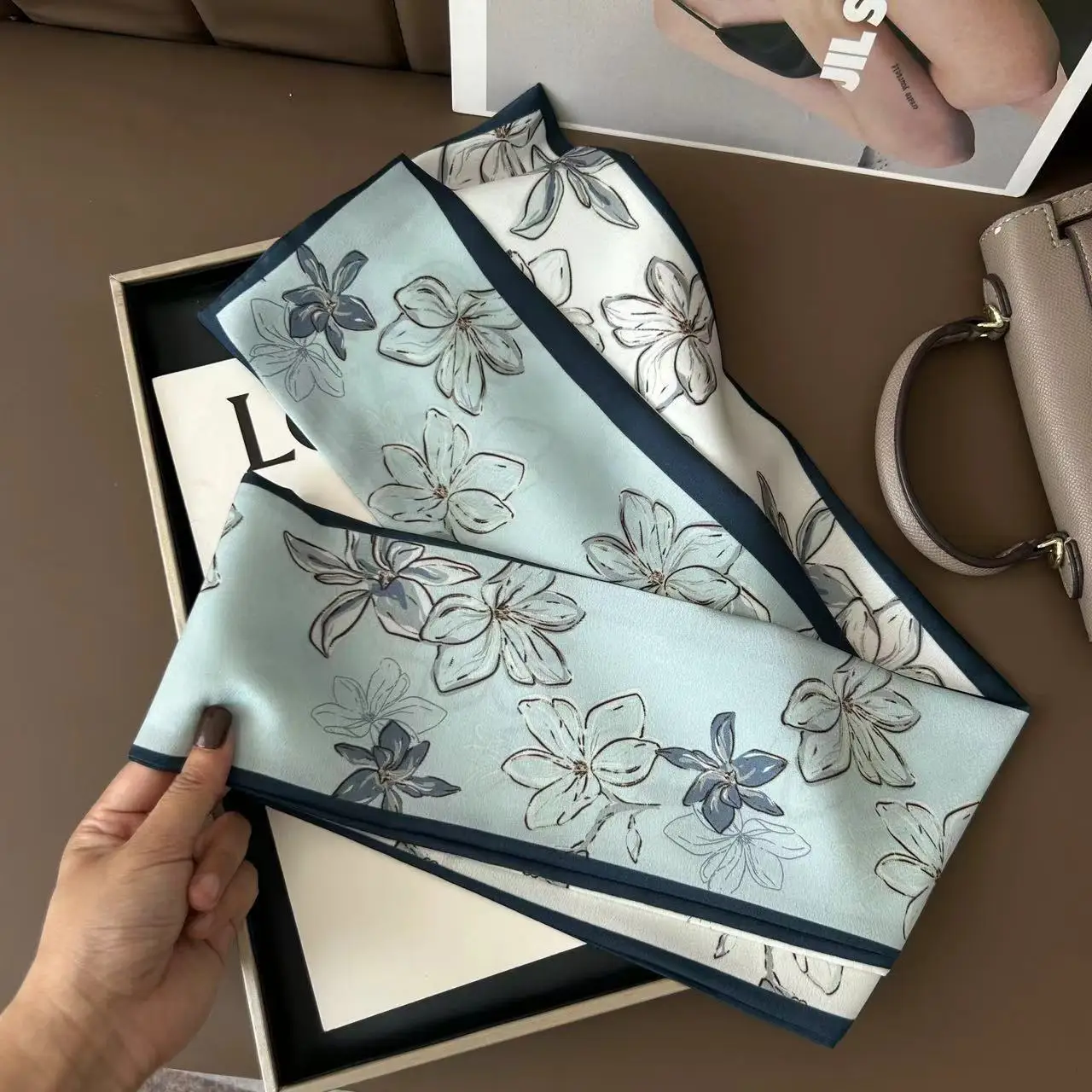 Luxus Hahnentritt Druck Nachahmung Seide Schal Stirnband Halstuch Foulard Weibliche Haar Schals Krawatte Dünne Schals Weiche Satin – Detail 2