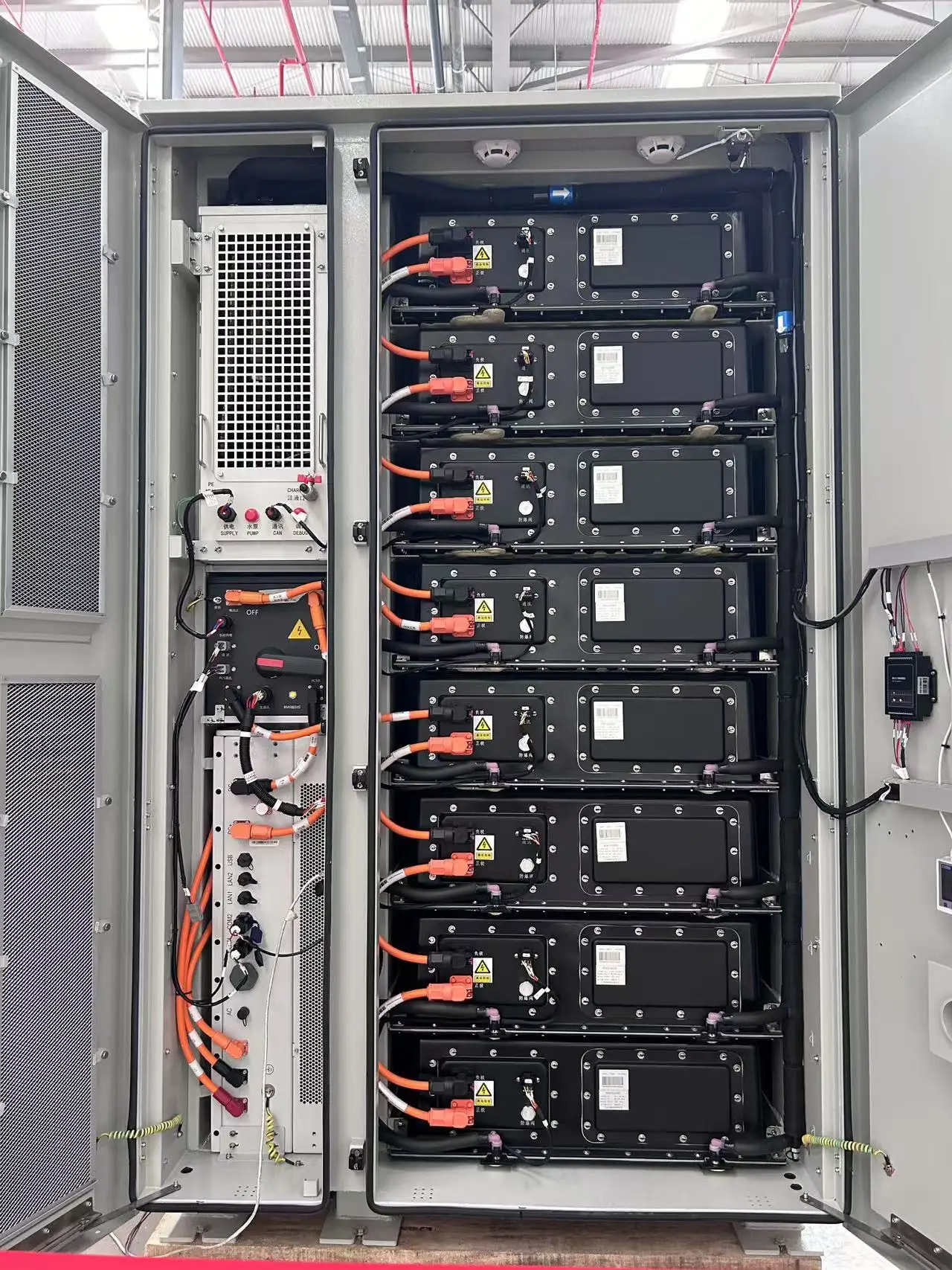 Solar Battery Energy Storage System with 372KWh/407KWh/418KWh Capacity Liquid Cooling On-Grid Connection Lifepo4 Type