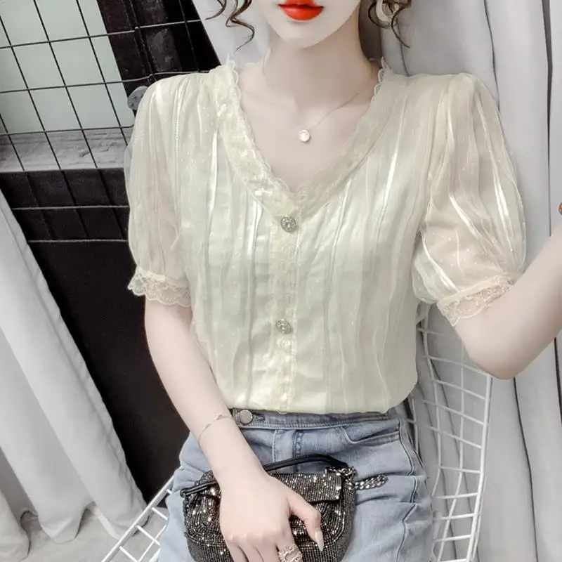 

French Short Sleeved Chiffon Shirt for Women in Summer New Design Lace Top Fashionable