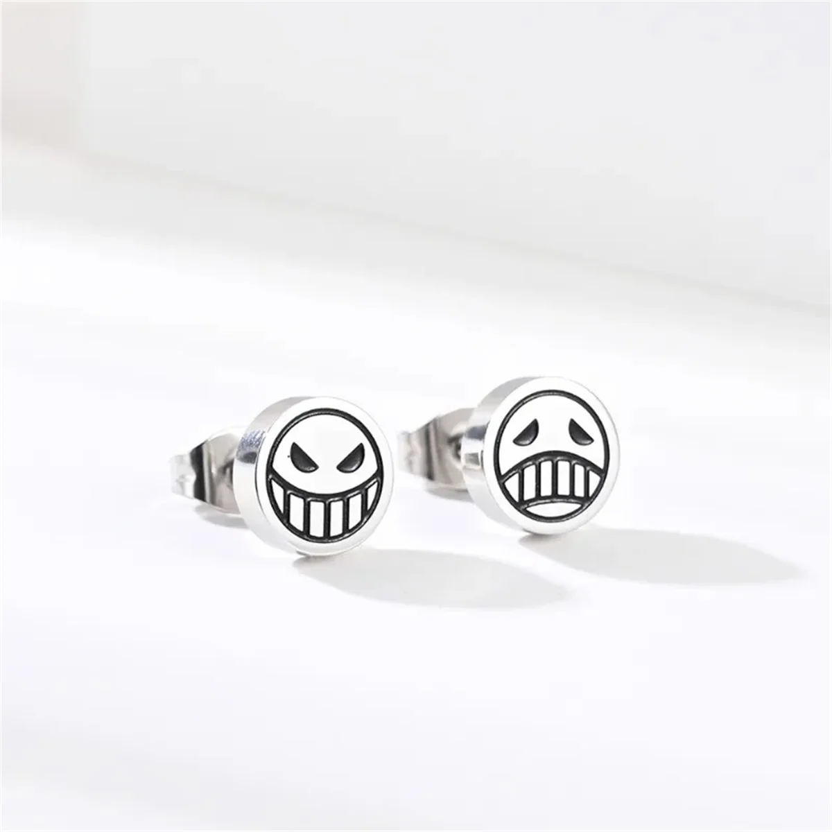 1Pair 316L Stainless Steel Smile Cry Face Stud Earring for Women Men,Fashion Cartilage Tragus Forward Helix Ear Piercing Jewelry