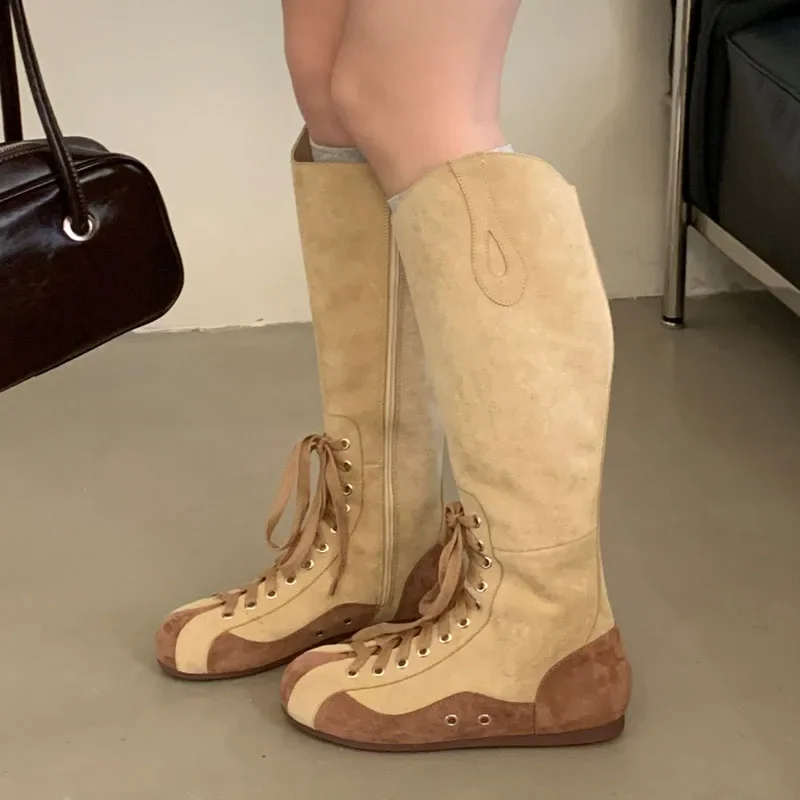 

Eilyken/2026, дизайнерские разноцветные женские сапоги до колена на шнуровке с перекрестной шнуровкой, зимняя обувь на плоской подошве с круглым носком и молнией в стиле панк