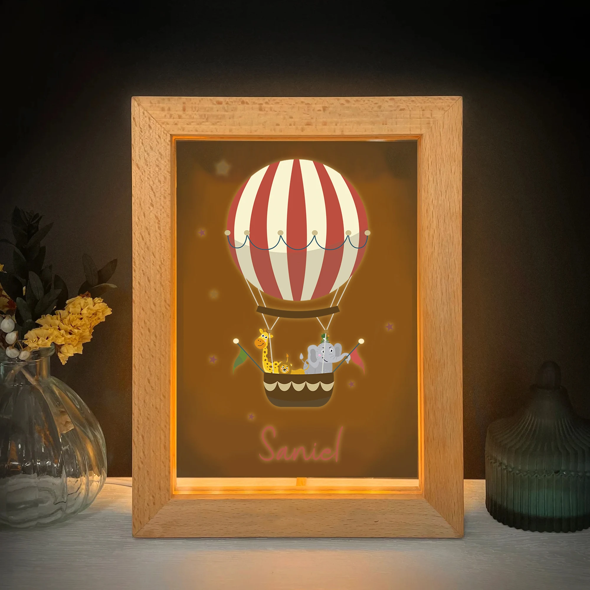 2D شقة مخصصة اسم منطاد الهواء الساخن LED الاكريليك ليلة ضوء الخشب إطار صور 21x17 سنتيمتر الكرتون غرفة نوم الأطفال هدايا ديكور المنزل