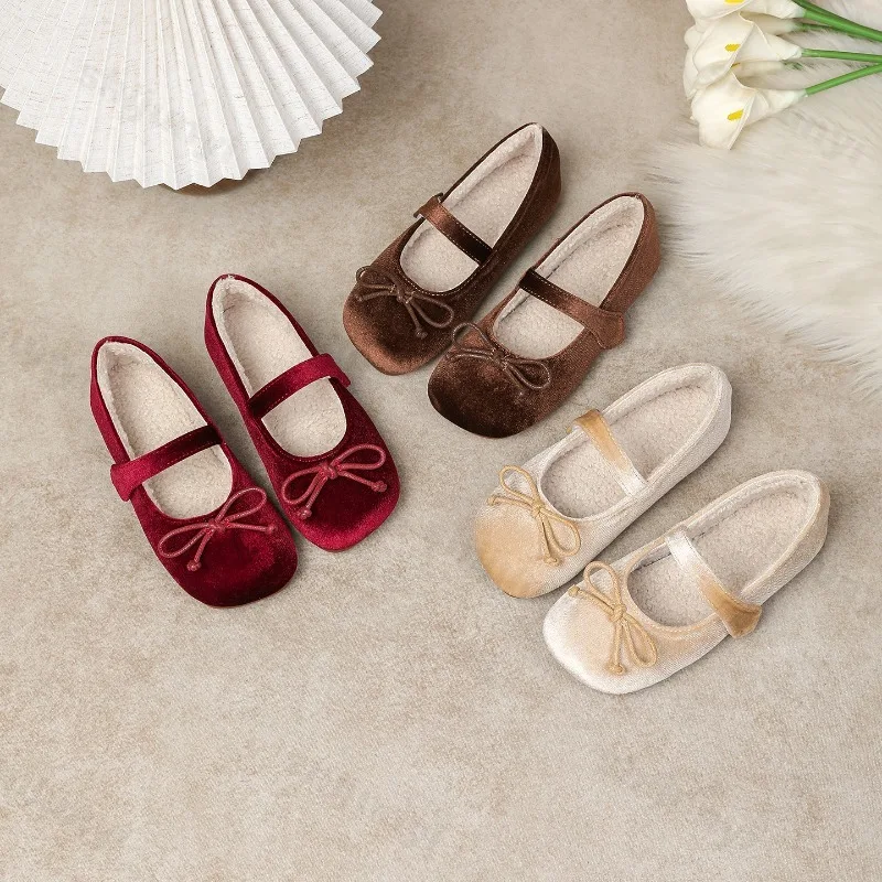 

Туфли принцессы для девочек, бархатная зимняя детская повседневная обувь с бантом, модная теплая плюшевая детская обувь Мэри Джейн на мягкой подошве, танцевальная обувь на плоской подошве в стиле ретро