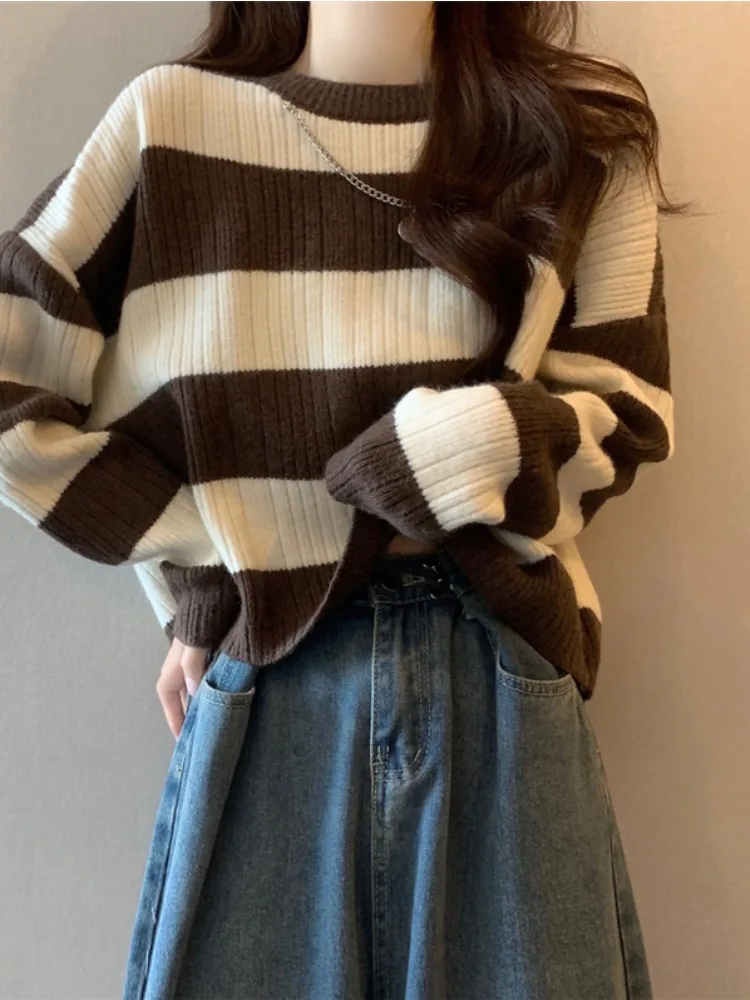 

Women 2024 New O-neck Loose Tops Ladies Hollow Buttons Sexy Striped Long Sleeve Knit Pullover Sweater Women Jumper R273