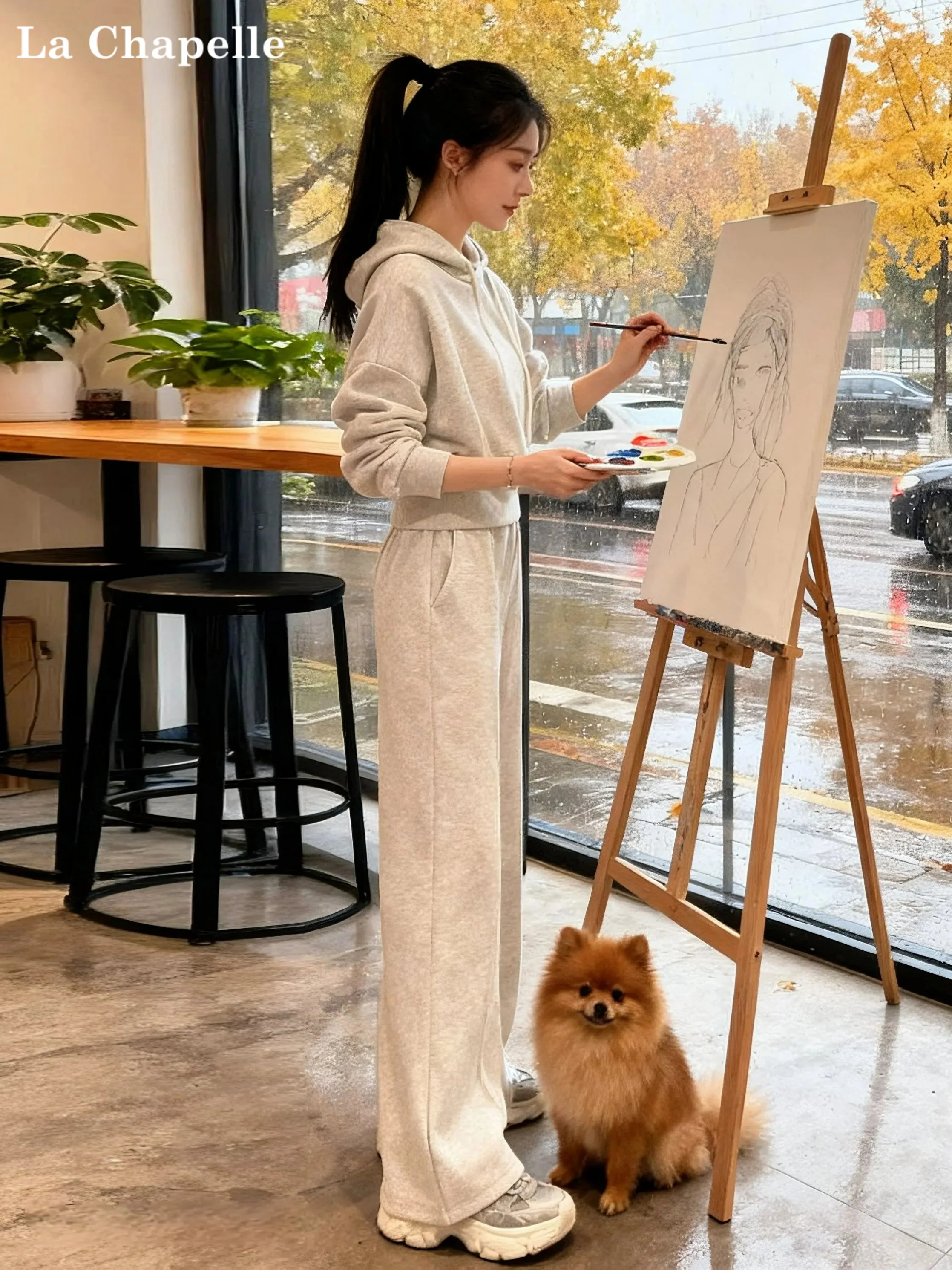 

Комплект повседневной спортивной одежды La Chapelle для женщин: модный, омолаживающий, легкий, с флисовой подкладкой, худи и брюки, весна-осень-зима, из двух предметов.