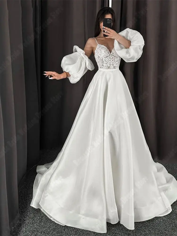 Vestidos de casamento V profundo para mulheres, bainhas fofas, superfície acetinada macia, vestidos elegantes de baile, princesa popular, linha A