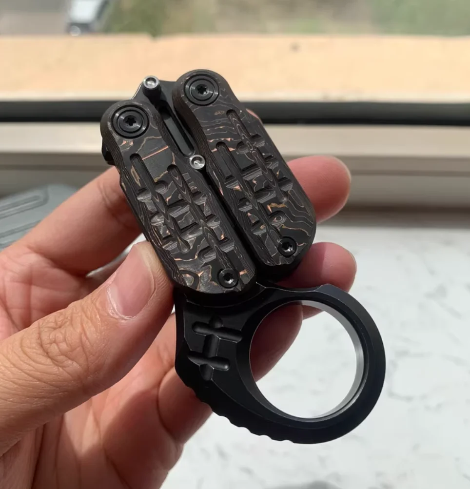 Used EDC Wanwu Little Shuai Atlantis fidget slider decompression toy