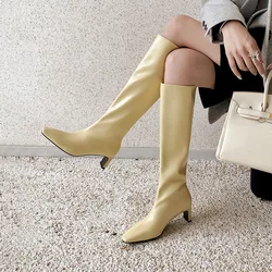 Arden Furtado 2025 Autumn yellow Cowhide Knee high boots Square-head Pull-on Chunky heels Modern boots Simple style Knight boots