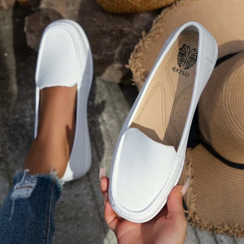 2024 Summer New Wedge Heel White Nurse Shoes Women Soft Sole Fashion Casual Comfortable Non-slip Flat Sports Shoes Women