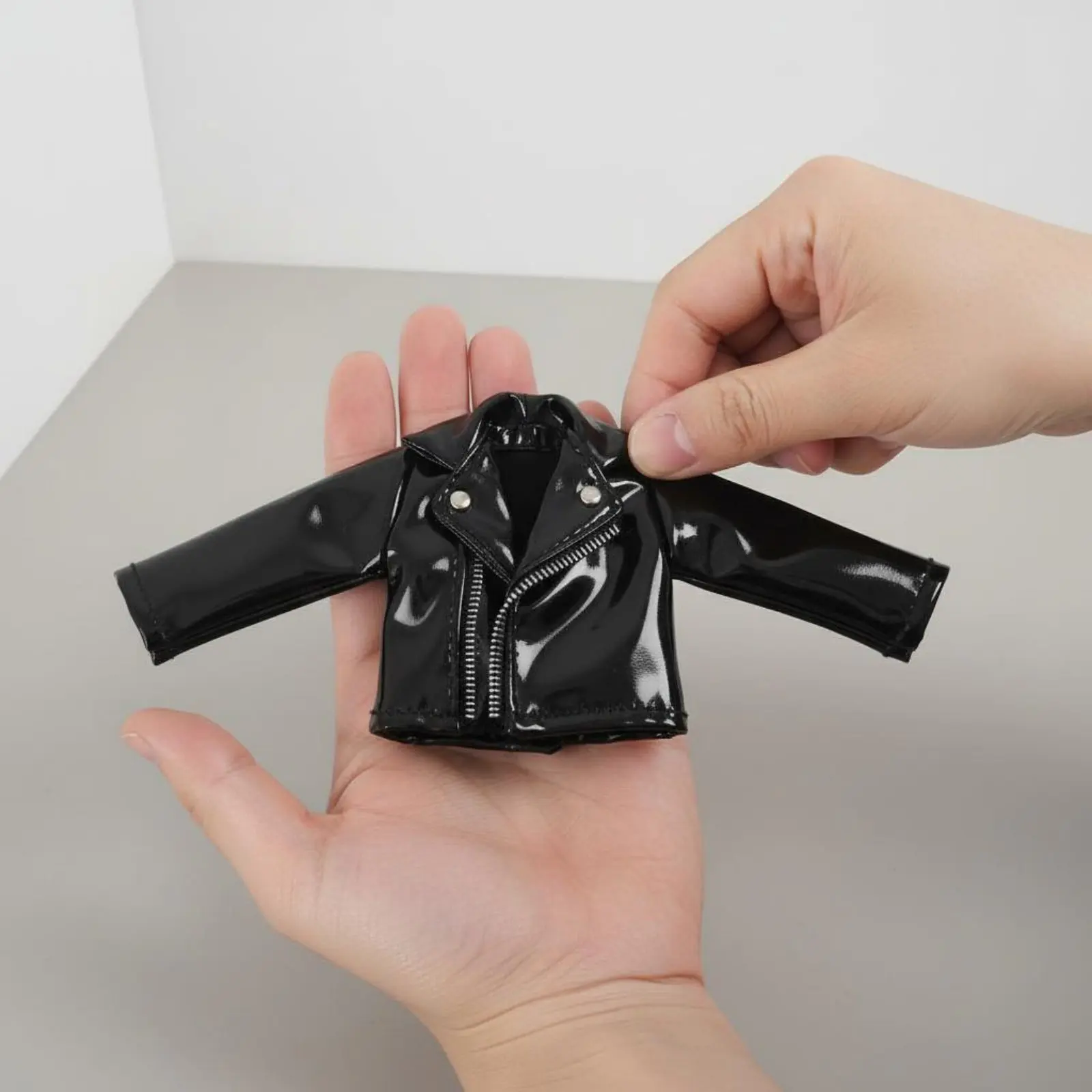 

6 Inch Doll Leather Jacket Cool Design Action Figure Outfit for Hobbyists, Miniature Scene Display