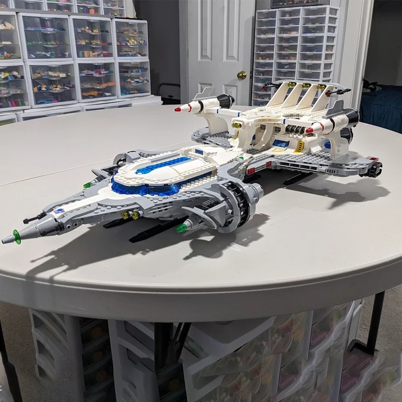 1838 pezzi MOC Flotta Stellare Voyager Deluxe - Neo Classic Space Building Blocks Regalo di Natale Coordinazione occhio-mano sussidi didattici