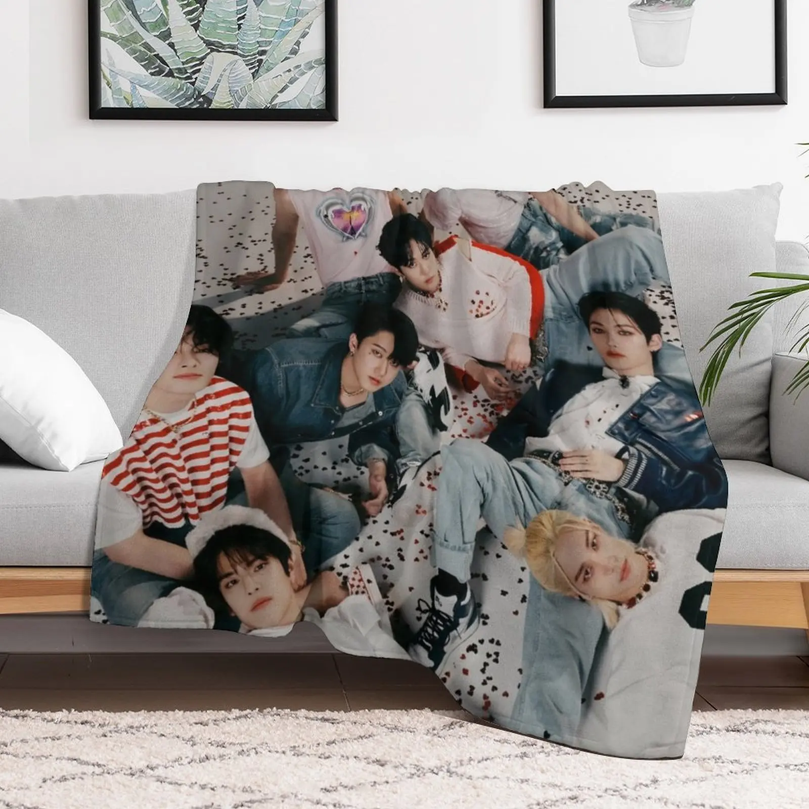 SKZ Stray Kids skz kpop bang chan lee know changbin hyunjin han seungmin jeongin maxident poster Throw Blanket