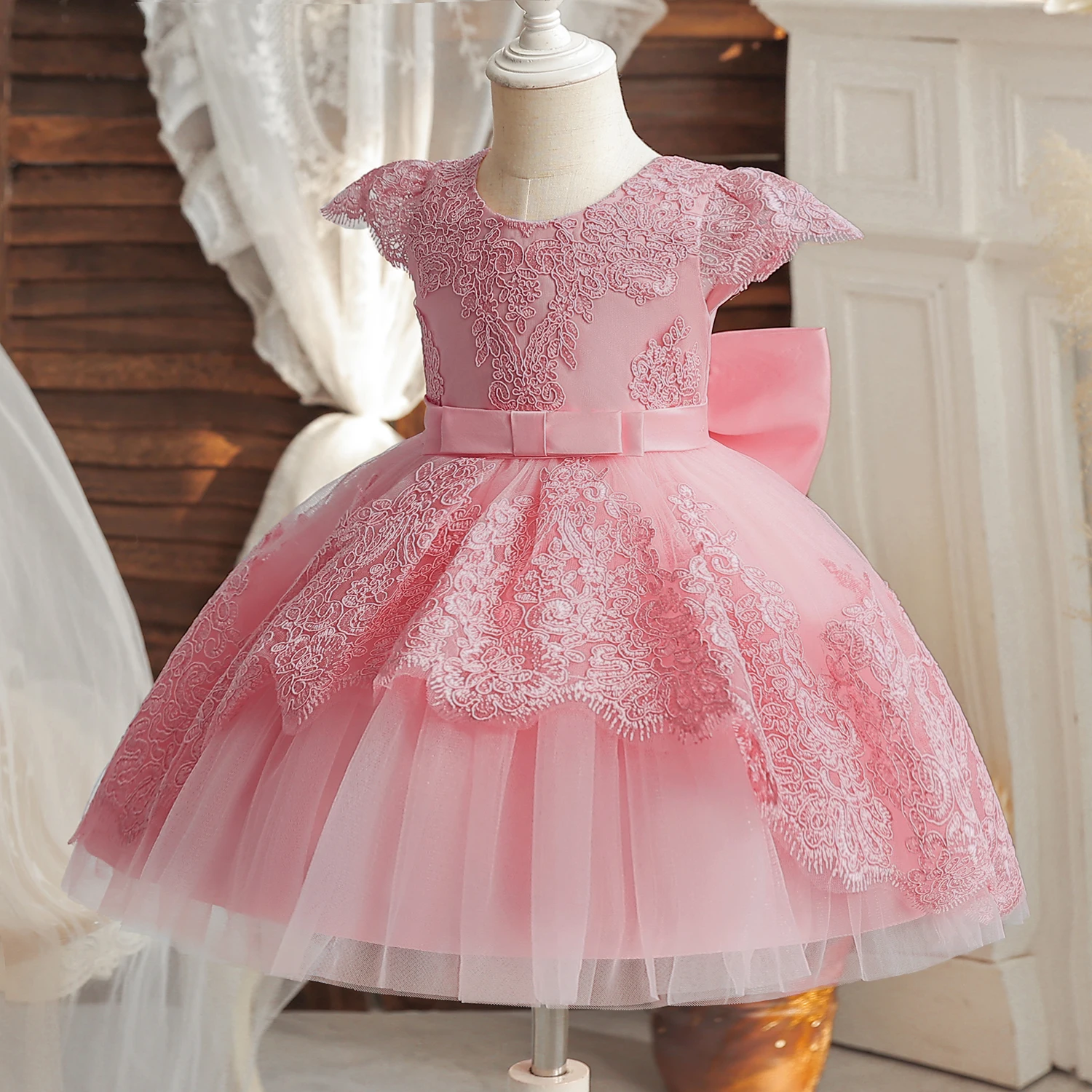 Embroidery Elegant Girls Princess Dresses for Luxury Golden Lace Vintage Children Festival Party Gown 1-5Y Baby Baptism Vestidos