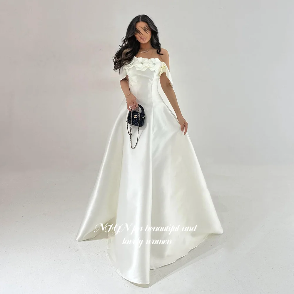 Abito da Cerimonia NFYN con Spalle Scoperte, Fiori 3D, Vestito Formale a Linea A con Pieghe per Donne Arabe, Personalizzabile