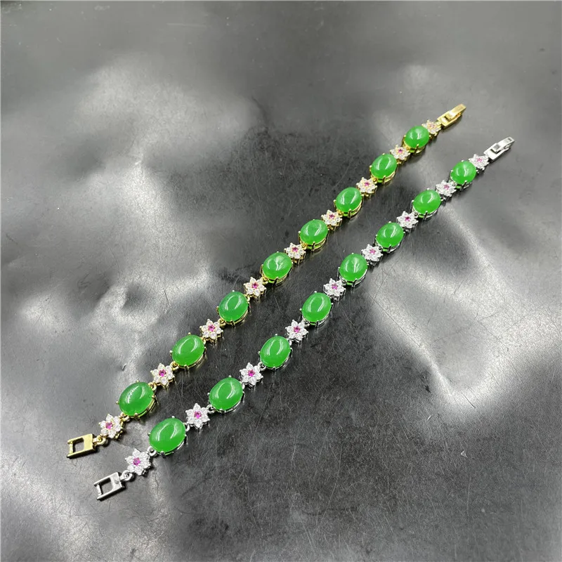 Vacuum-Plated Inlaid With Emerald Malay , Women'S Small-Shaped Bright Green Jade Bracelet