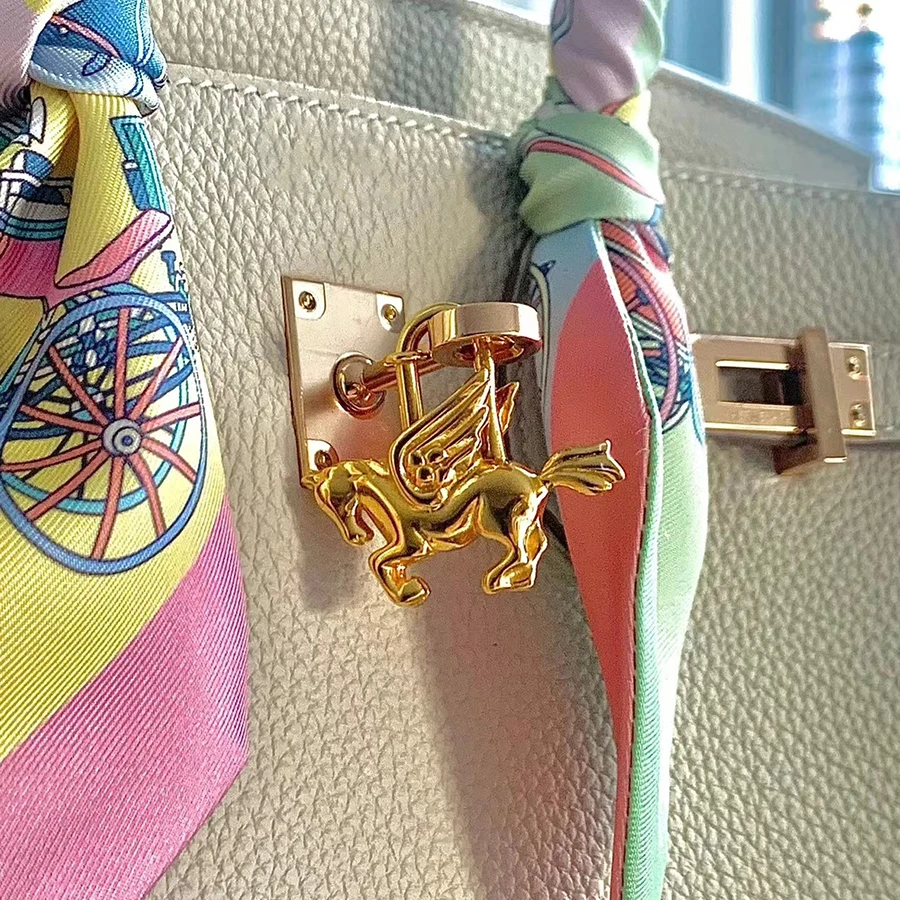 Bag Pendant For Bags Pegasus Lock Charm All-steel Animal Metal Lock Bag Pendant High-end Charm Neckl Aceaccessories