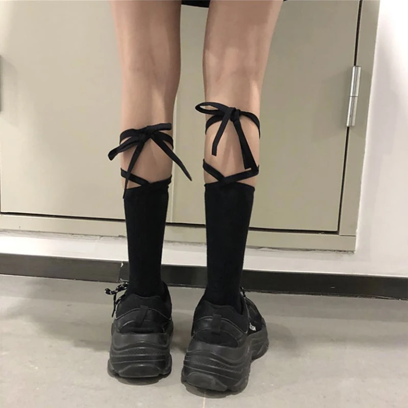 Chaussettes de mollet japonaises Harajuku pour femmes, chaussettes tube à bretelles croisées, jupe à lettres sexy Lolita, chaussettes universitaires pour femmes, noir et blanc, été